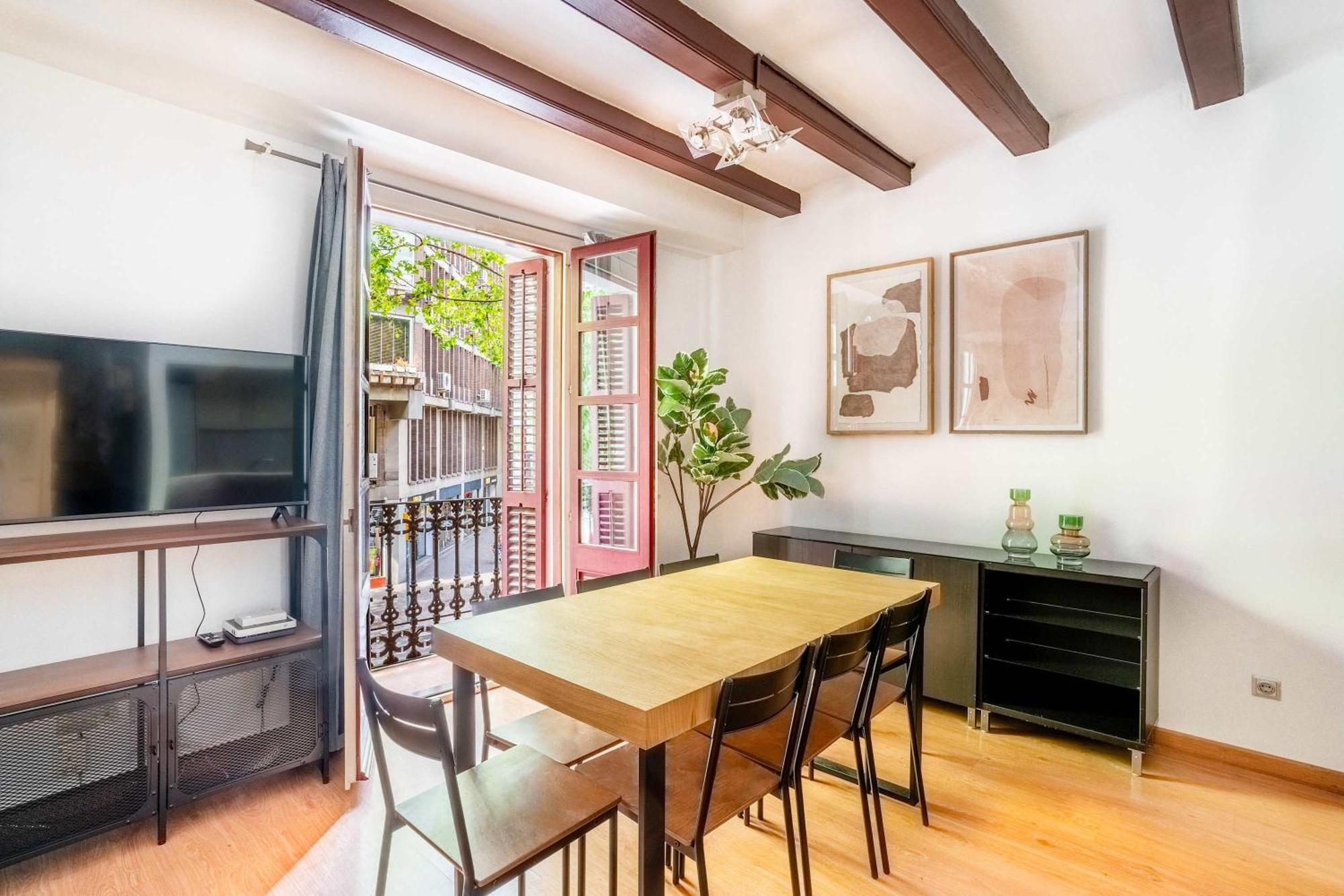 Pl Universitat Comfortable 3bd With Private Patio Appartement Barcelona