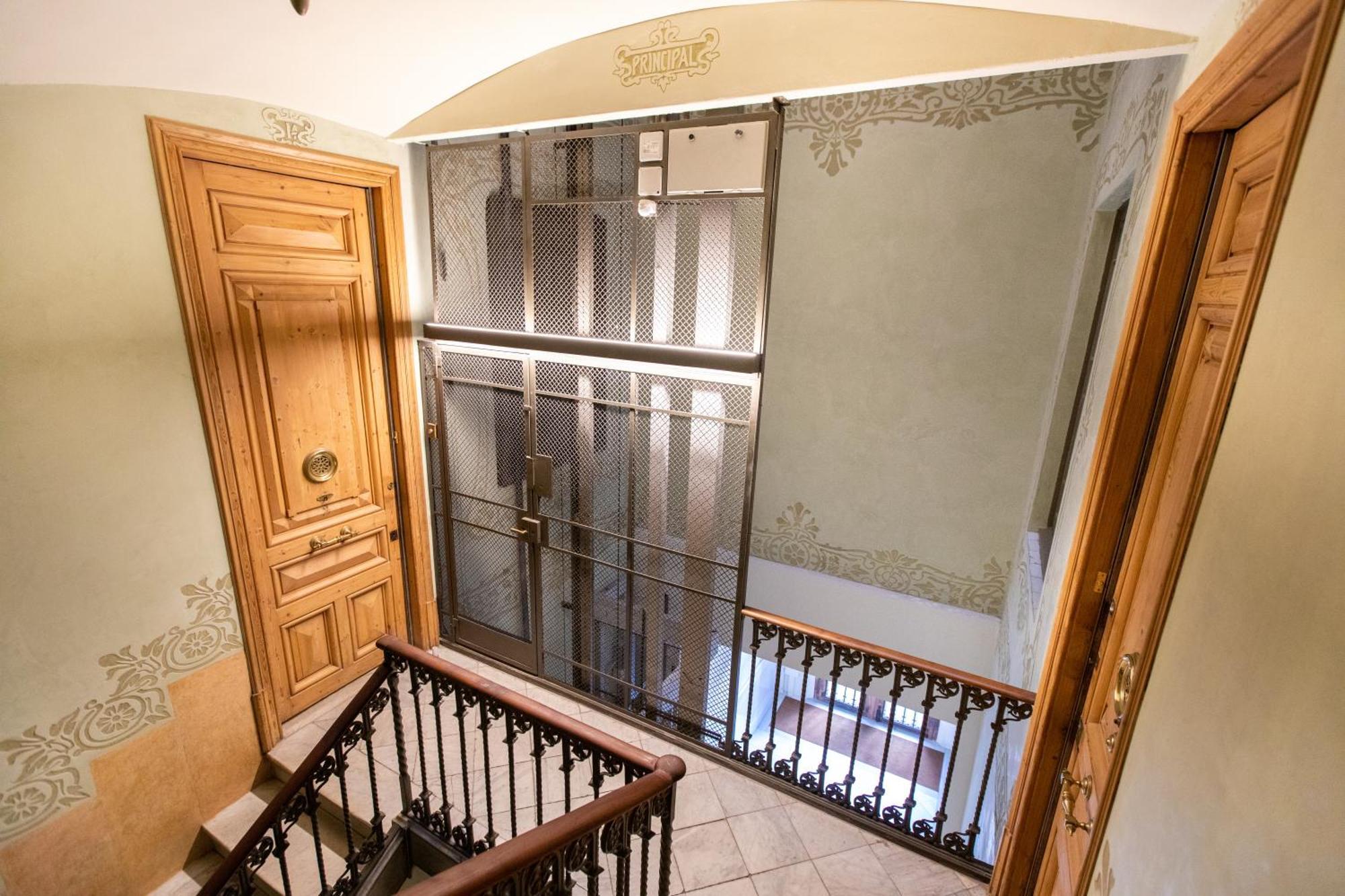 B21-apartamento Modernista Grupos Barcelona