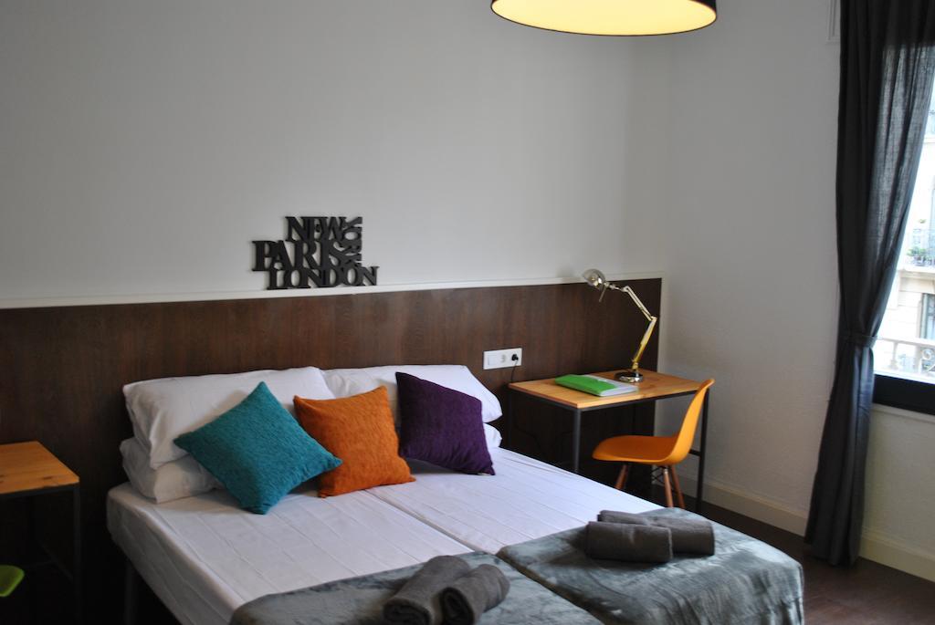Appartement 185m² 8 Slaapkamer, 4 Privé Badkamer In Eixample