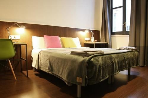 Appartement 185m² 8 Slaapkamer, 4 Privé Badkamer In Eixample