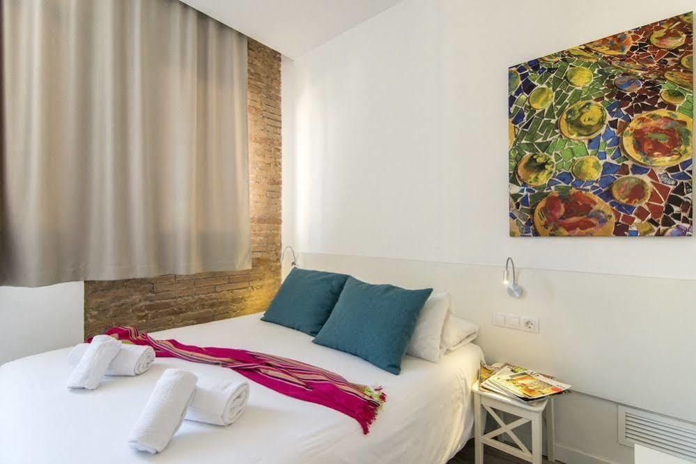 Happy People Sagrada Familia Gaudi Apartamento