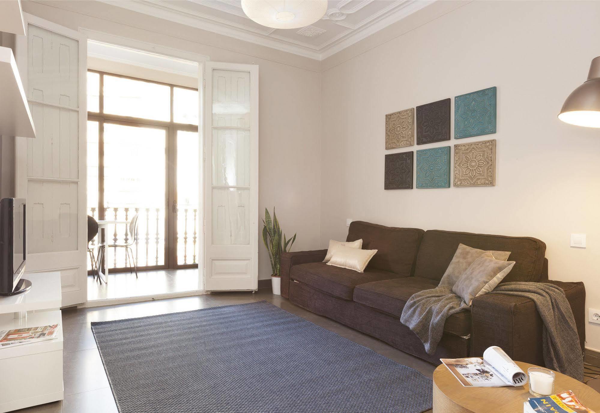 Easy Sleep Gaudi Terrace Apartment Barcelona