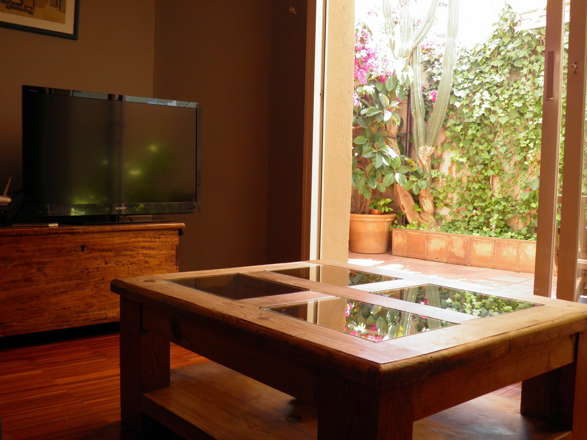 Suitur Courtyard Apartment *